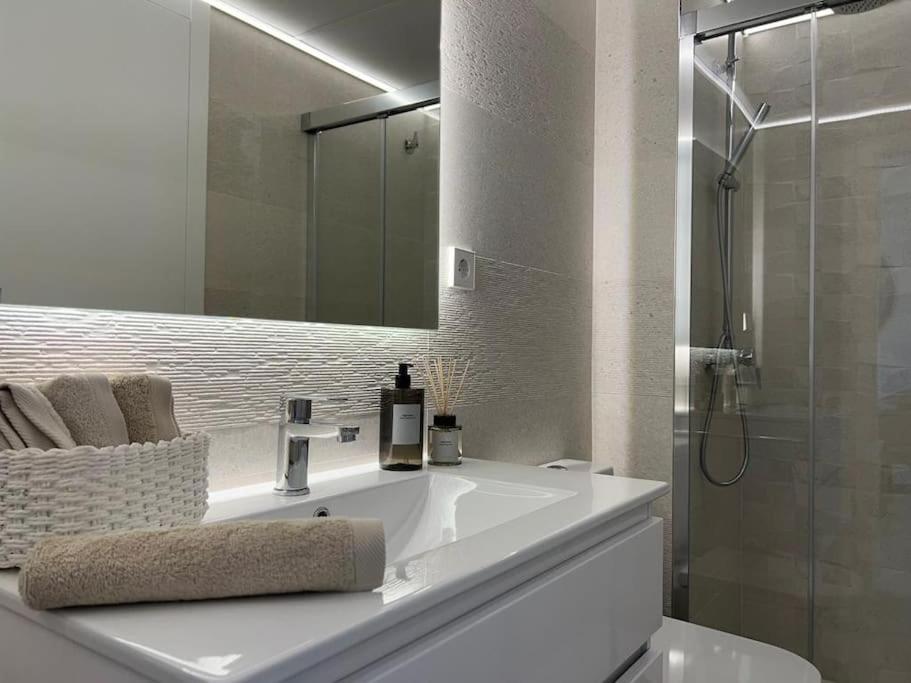 Apartamento 1ª Linea De Playa - Con Piscina Y Parking Playa de Gandia 외부 사진